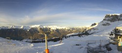 Archiv Foto Webcam Axalp: Panoramakamera Windegg 15:00