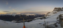 Archiv Foto Webcam Axalp: Panoramakamera Windegg 17:00