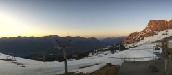 Archiv Foto Webcam Axalp: Panoramakamera Windegg 19:00