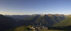 Archived image Webcam Pejo 3000 - Top Station Saroden 05:00