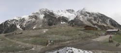 Archived image Webcam Oberiss Alm in the Stubai Oberberg valley 07:00