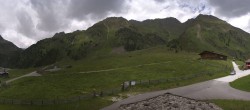 Archived image Webcam Oberiss Alm in the Stubai Oberberg valley 11:00