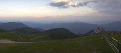 Archiv Foto Webcam Aflenzer Bürgeralm - Bergstation Schönleiten 19:00