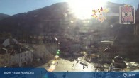 Archiv Foto Webcam Bozen - Blick auf den Waltherplatz 11:00