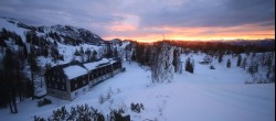 Archived image Webcam Tauplitz - Haus Alpin at the Lawinenstein chairlift 06:00