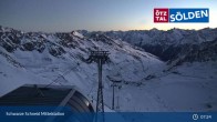 Archiv Foto Webcam Sölden - Schwarze Schneid Mittelstation 06:00