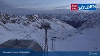 Archived image Webcam Sölden - Schwarze Schneid Gondola 07:00