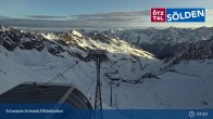 Archiv Foto Webcam Sölden - Schwarze Schneid Mittelstation 07:00