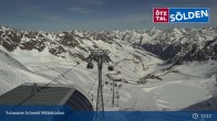 Archiv Foto Webcam Sölden - Schwarze Schneid Mittelstation 12:00