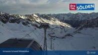 Archived image Webcam Sölden - Schwarze Schneid Gondola 07:00