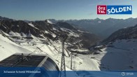 Archived image Webcam Sölden - Schwarze Schneid Gondola 06:00