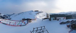 Archived image Webcam Wildkogel-Arena: Top station Wildkogel gondola 07:00