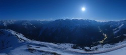 Archived image Webcam Mayrhofen - Top station 150er Tux 03:00