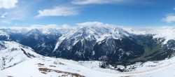 Archived image Webcam Mayrhofen - Top station 150er Tux 09:00