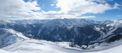 Archiv Foto Webcam Mayrhofen: Bergstation 150er Tux 11:00