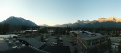 Archiv Foto Webcam Canmore - Blick über die Stadt 04:00