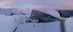 Archiv Foto Webcam Axamer Lizum: Hoadl-Haus und Bergstation Olympiabahn 06:00