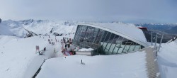 Archiv Foto Webcam Axamer Lizum: Hoadl-Haus und Bergstation Olympiabahn 09:00