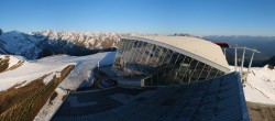 Archived image Webcam Axamer Lizum: Hoadl-Haus und Top station Olympiabahn 05:00