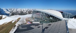 Archived image Webcam Axamer Lizum: Hoadl-Haus und Top station Olympiabahn 07:00