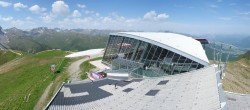 Archiv Foto Webcam Axamer Lizum: Hoadl-Haus und Bergstation Olympiabahn 09:00
