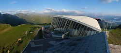 Archived image Webcam Axamer Lizum: Hoadl-Haus und Top station Olympiabahn 05:00