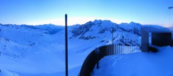 Archived image Webcam Val Senales Glacier - Viewing platform Grawand 03:00