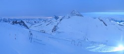 Archiv Foto Webcam Hintertuxer Gletscher - Bergstation Gefrorene Wand 12:00