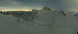 Archiv Foto Webcam Hintertuxer Gletscher - Bergstation Gefrorene Wand 23:00