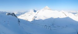 Archived image Webcam Hintertux Glacier - Top station Gefrorene Wand 06:00