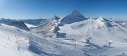 Archived image Webcam Hintertux Glacier - Top station Gefrorene Wand 09:00