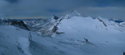 Archiv Foto Webcam Hintertuxer Gletscher - Bergstation Gefrorene Wand 23:00