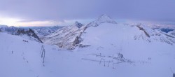 Archiv Foto Webcam Hintertuxer Gletscher - Bergstation Gefrorene Wand 06:00