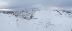 Archived image Webcam Hintertux Glacier - Top station Gefrorene Wand 09:00