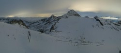 Archived image Webcam Hintertux Glacier - Top station Gefrorene Wand 23:00