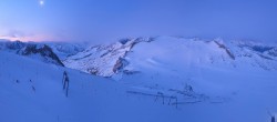 Archiv Foto Webcam Hintertuxer Gletscher - Bergstation Gefrorene Wand 05:00