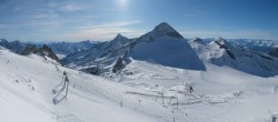 Archiv Foto Webcam Hintertuxer Gletscher - Bergstation Gefrorene Wand 13:00