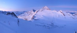 Archiv Foto Webcam Hintertuxer Gletscher - Bergstation Gefrorene Wand 05:00