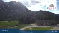 Archived image Webcam Ski lifts Prags (3 Zinnen Dolomites) 16:00