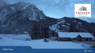 Archiv Foto Webcam 3 Zinnen Dolomiten: Skilifte Prags 07:00