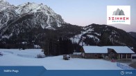 Archiv Foto Webcam 3 Zinnen Dolomiten: Skilifte Prags 06:00