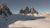 Archived image Webcam Dolomites: Mountain Hut Antonio Locatelli 06:00