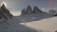 Archived image Webcam Dolomites: Mountain Hut Antonio Locatelli 09:00