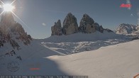 Archived image Webcam Dolomites: Mountain Hut Antonio Locatelli 09:00