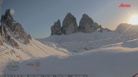 Archiv Foto Webcam Dreizinnenhütte Südtirol: Blick auf die 3 Zinnen 15:00