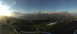 Archived image Webcam Panorama of the Alpe di Siusi from the Puflatsch mountain station 05:00