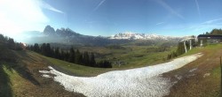 Archived image Webcam View over Alpe di Siusi - Mezdi mountain station 01:00