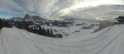 Archiv Foto Webcam Seiser Alm: Panoramablick Mezdi Bergstation 13:00