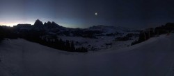 Archiv Foto Webcam Seiser Alm: Panoramablick Mezdi Bergstation 05:00