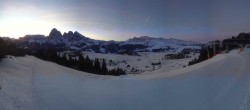 Archiv Foto Webcam Seiser Alm: Panoramablick Mezdi Bergstation 06:00